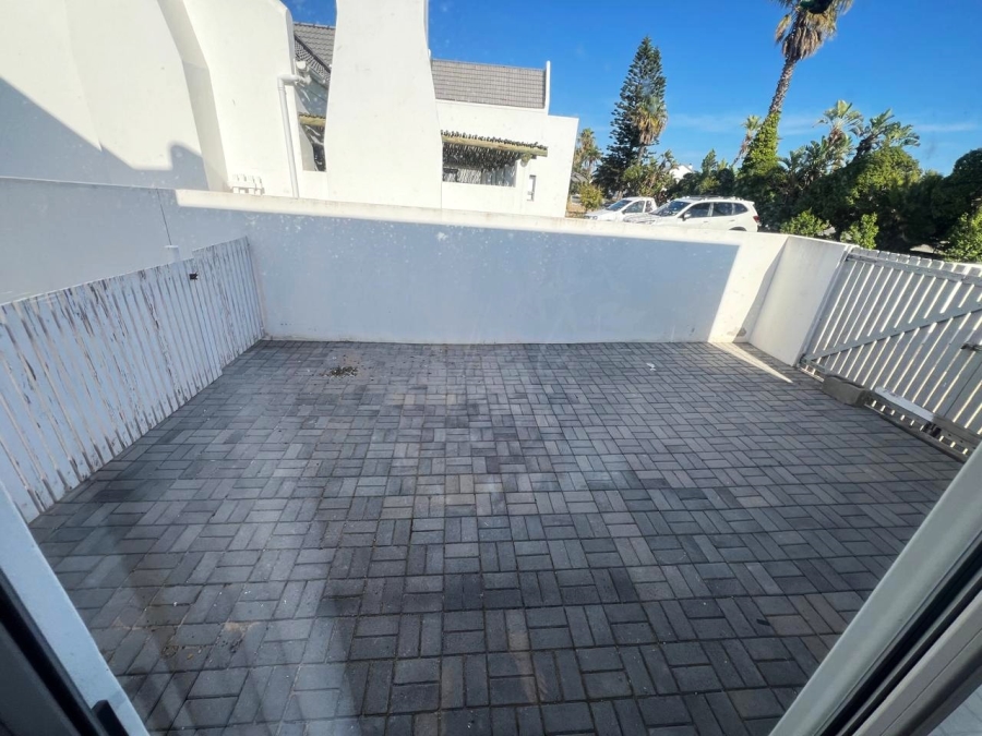 4 Bedroom Property for Sale in Golden Mile Western Cape